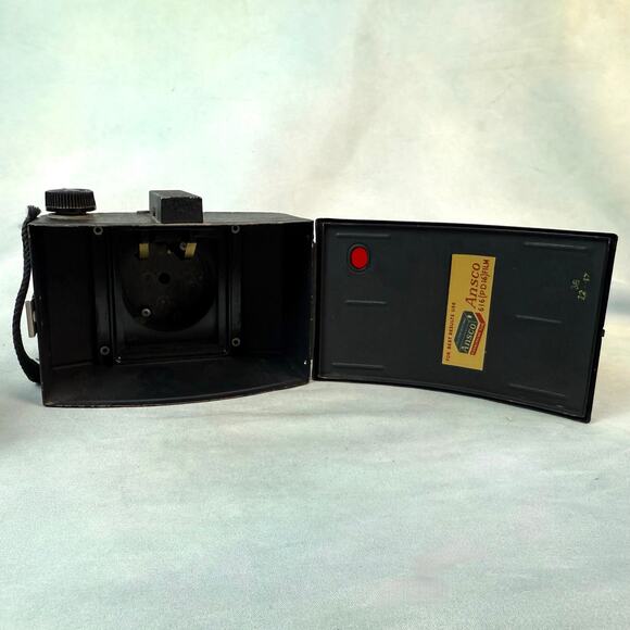 Vintage 1940s Ansco Pioneer Film Camera - Picture 7 of 7
